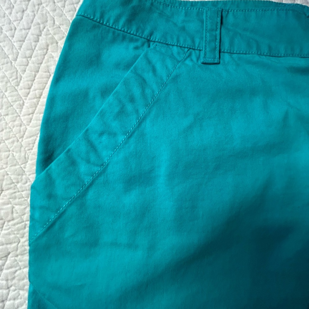 Columbia women’s size 8 Chino shorts teal blue color - Picture 7 of 7